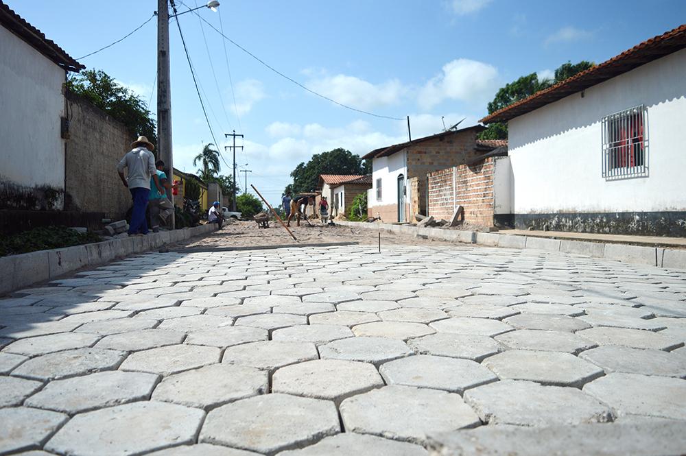 Pavimentação chega a Rua Epifanio Ribeiro