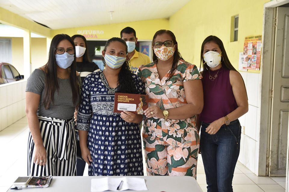 Mais 8 gestantes receberam o cartão do Programa Cheque Cesta Básica em Junco do Maranhão
